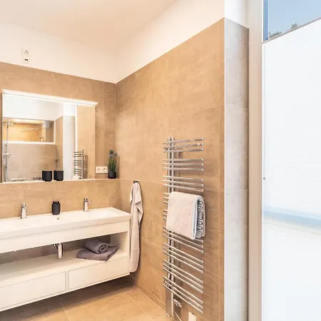 Exklusive Edelweiss Apartment Zirchow